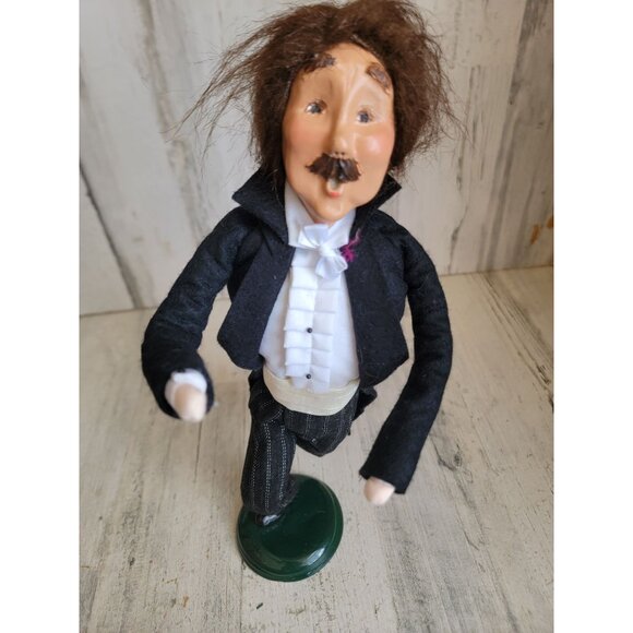 Byers Choice Victorian Butler dance mustache man caroler Xmas vintage - Picture 2 of 8